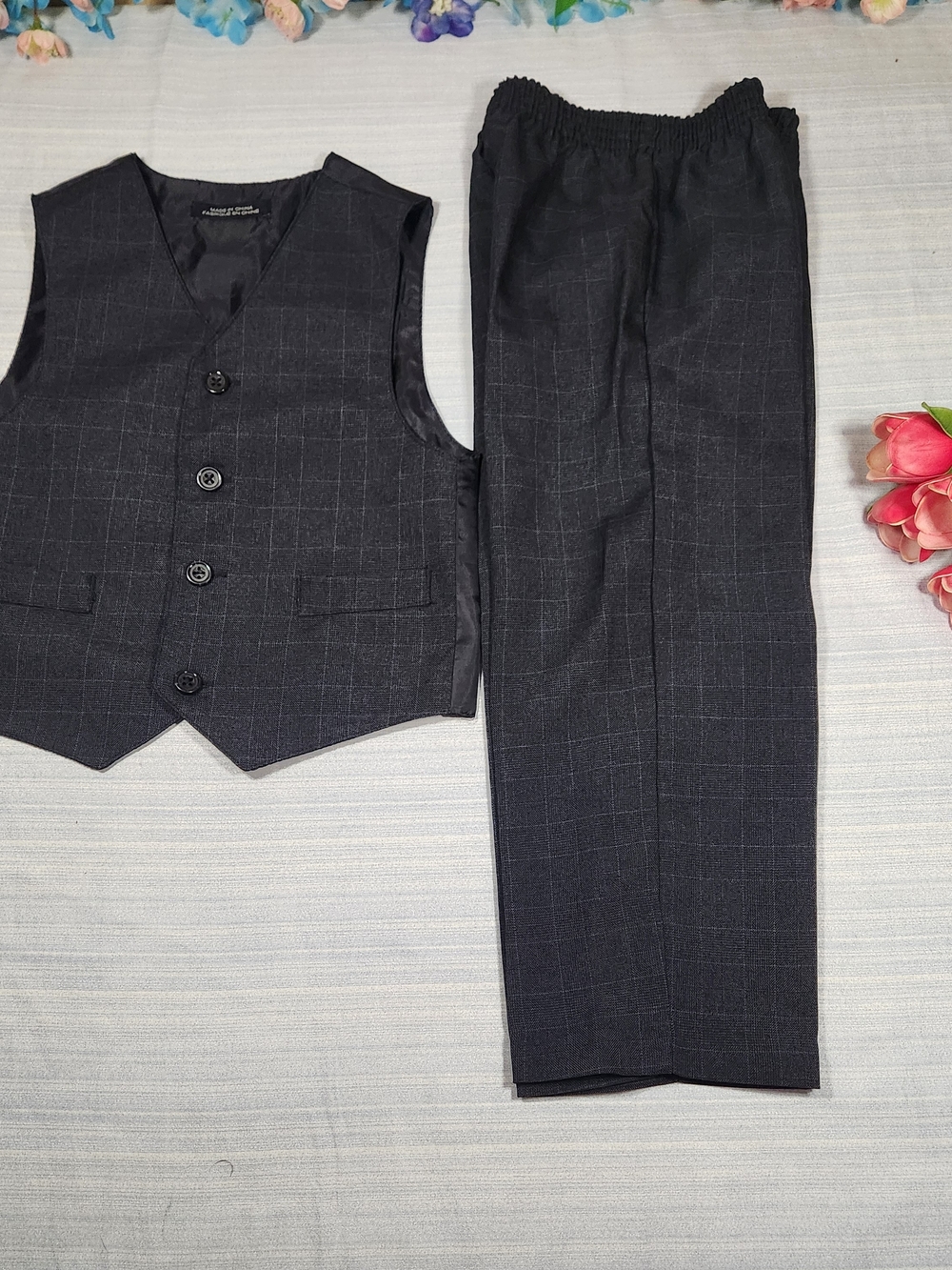 Bovs' 2-Piece Vest & Pants Suit Set - Charcoal Gray Plaid - Size 4